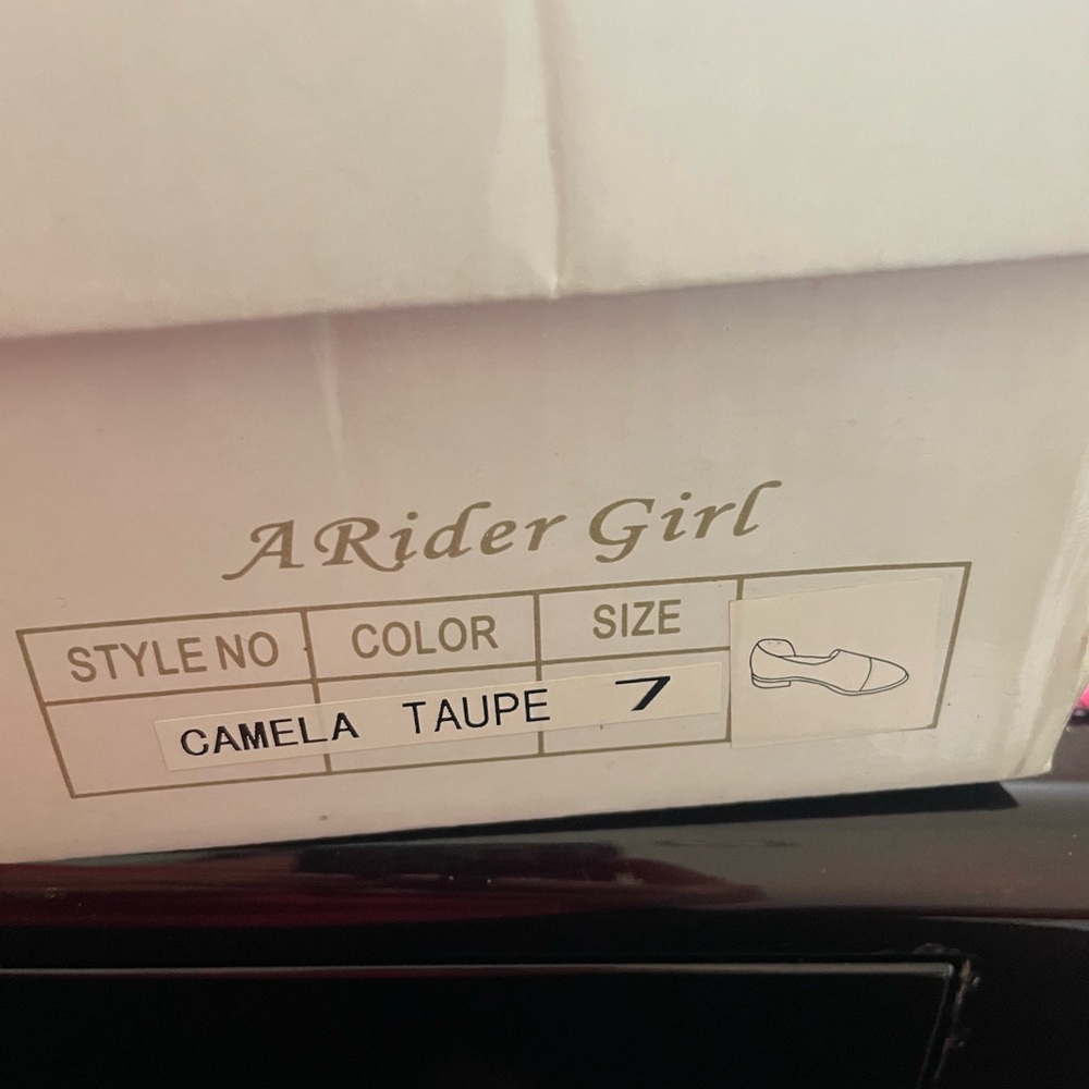 ARider Girl Women's Beige Loafers - Picture 2 of 2